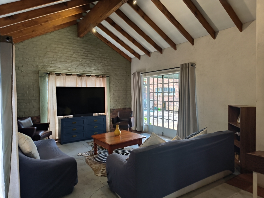 3 Bedroom Property for Sale in Kannoniers Park North West